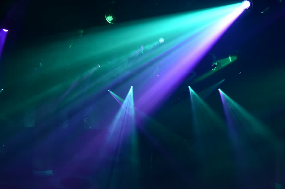 Jeux de lumière fournis avec la sonorisation